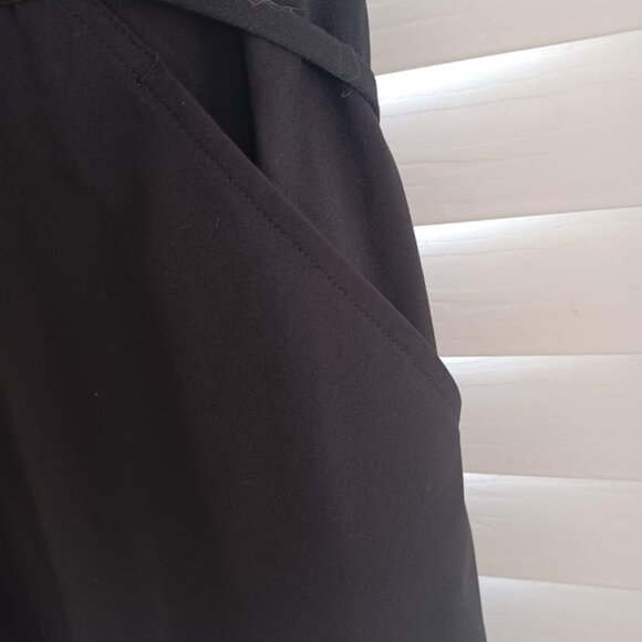 Athleta Marlow Romper Black Size XS Sleeveless Wrap Front Pockets Stretch - Picture 5 of 8